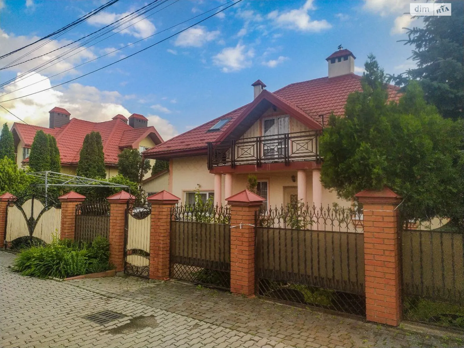 Продається будинок 2 поверховий 198 кв. м з балконом, цена: 260000 $