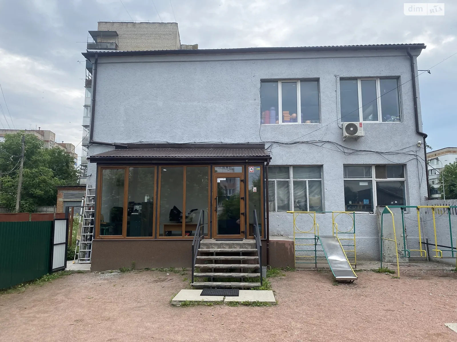 Продається офіс 377 кв. м в бізнес-центрі, цена: 155000 $