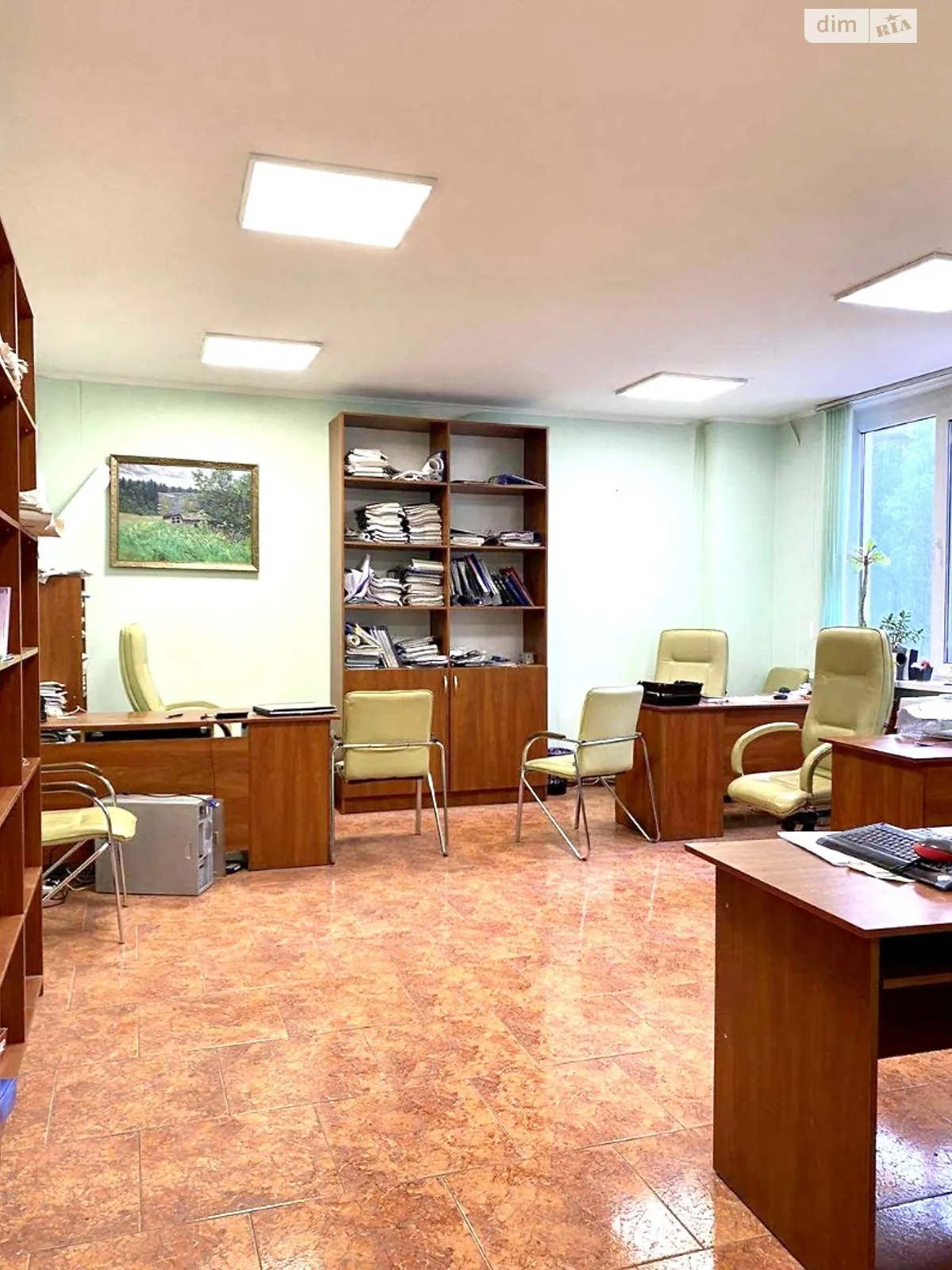 Продается офис 167 кв. м в бизнес-центре - фото 2