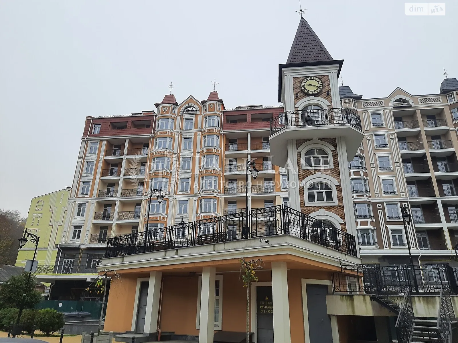 Продается 1-комнатная квартира 51 кв. м в Киеве, ул. Дегтярная