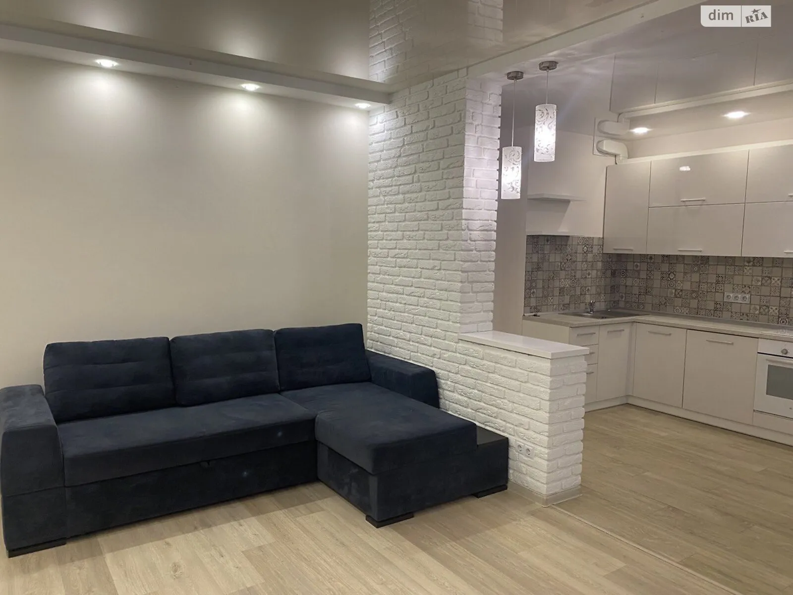 Продается 1-комнатная квартира 39.2 кв. м в Киеве, ул. Урловская, 23А - фото 1