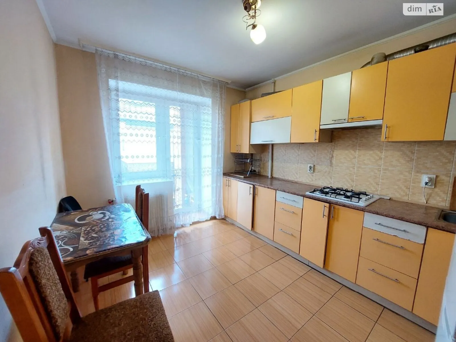 2-комнатная квартира 68 кв. м в Тернополе, ул. Чумацкая - фото 1
