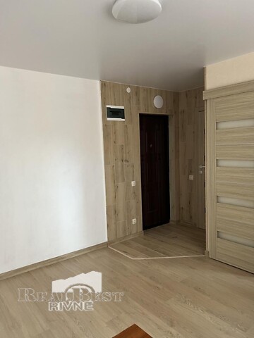 Продается 1-комнатная квартира 20 кв. м в Ровно, ул. Соборная