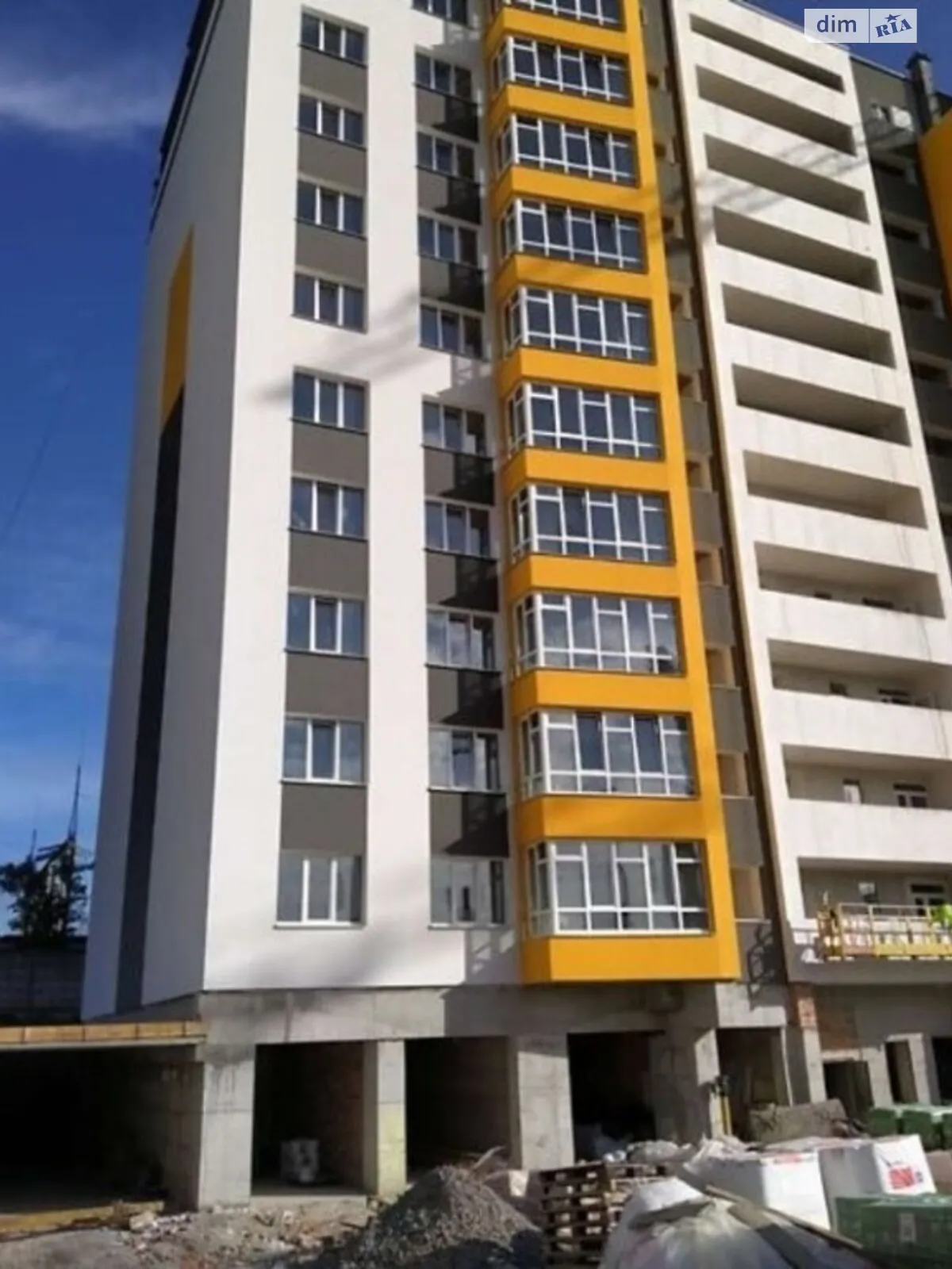 Продается 1-комнатная квартира 52 кв. м в Хмельницком, ул. Степана Бандеры