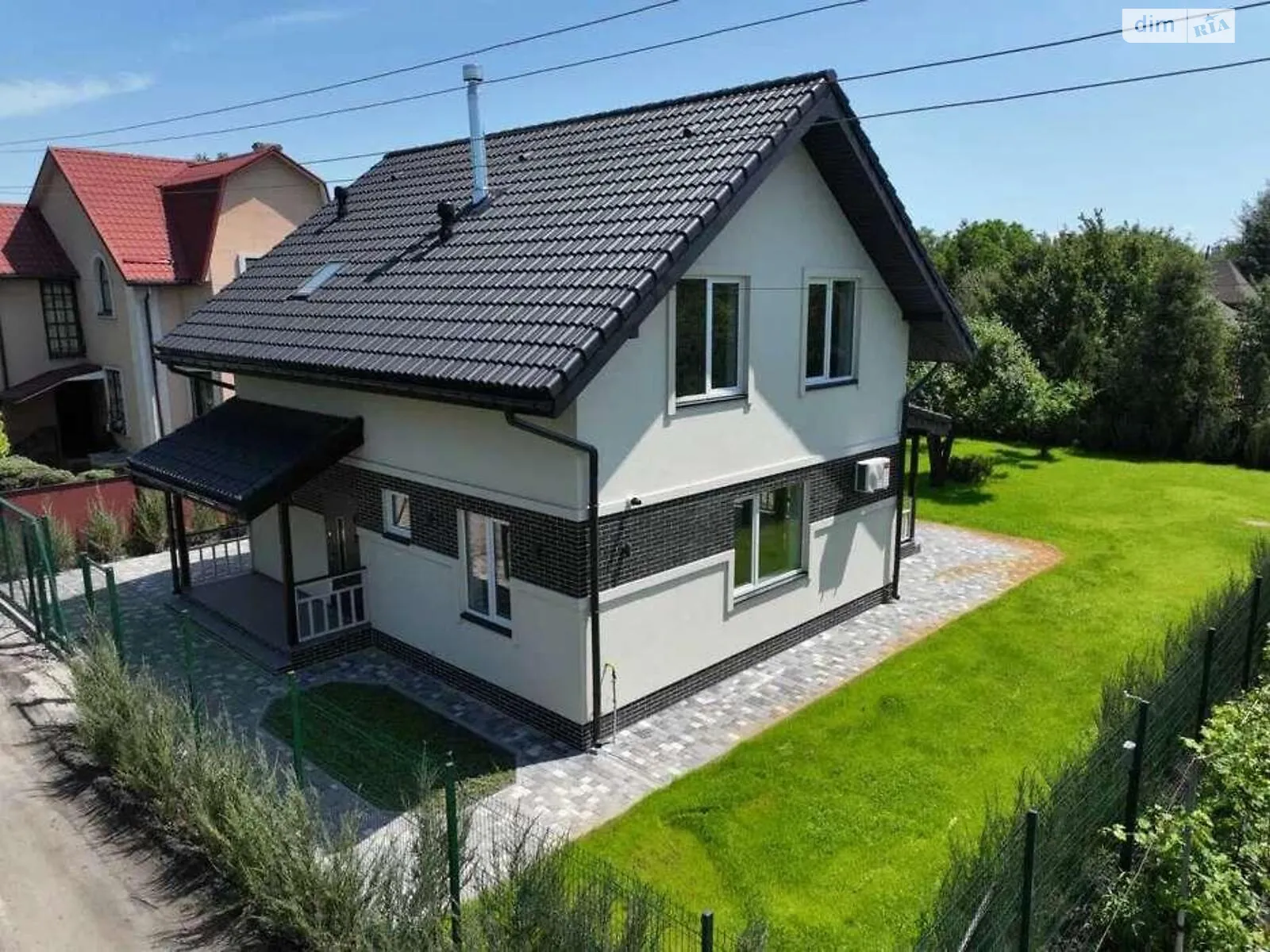 Продається будинок 2 поверховий 139 кв. м з гаражем, цена: 210000 $