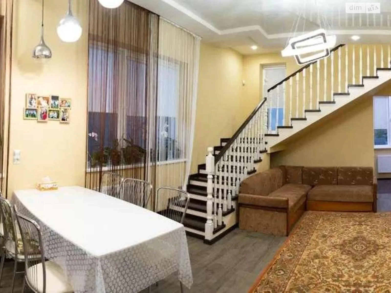 Продается дом на 2 этажа 150 кв. м с террасой, цена: 125000 €