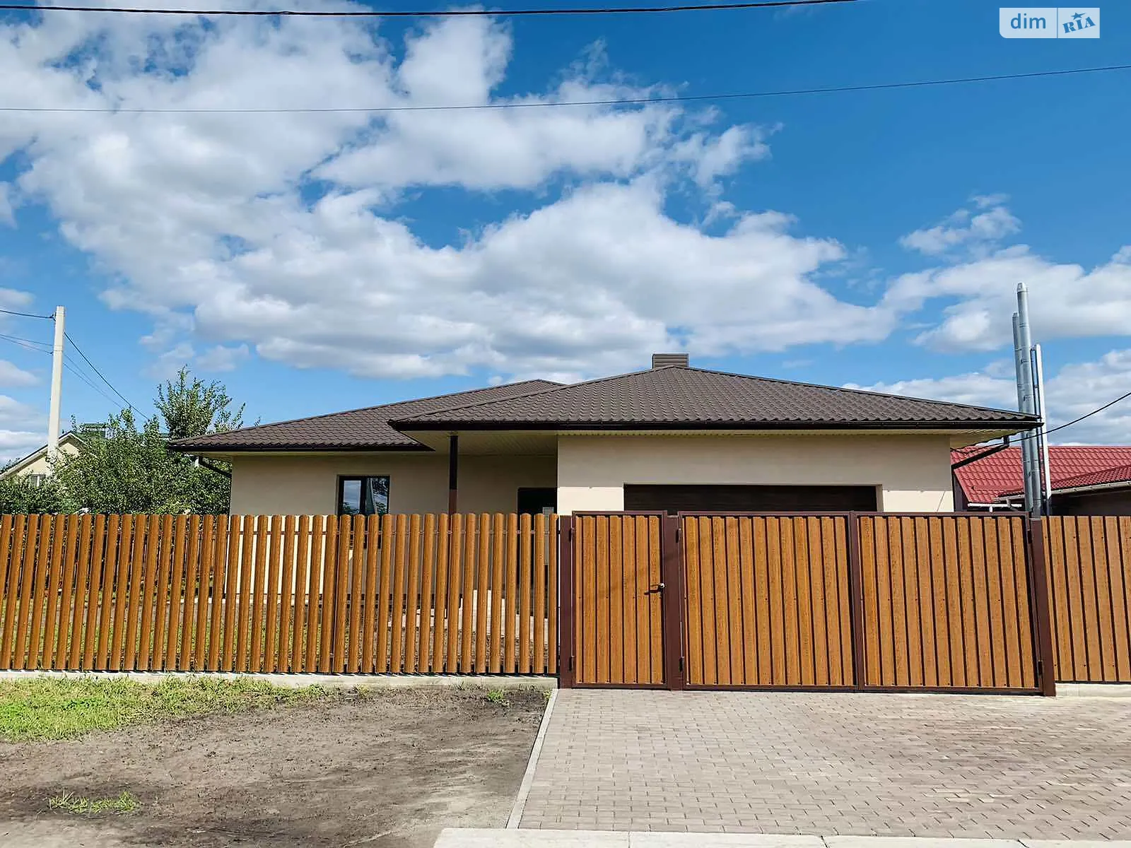 Продается одноэтажный дом 220 кв. м с мансардой, цена: 135000 $ - фото 1