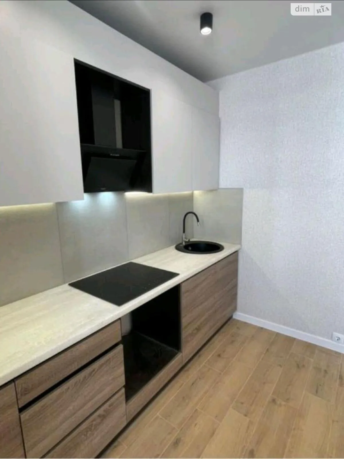 Продается 1-комнатная квартира 34 кв. м в Харькове, цена: 29500 $