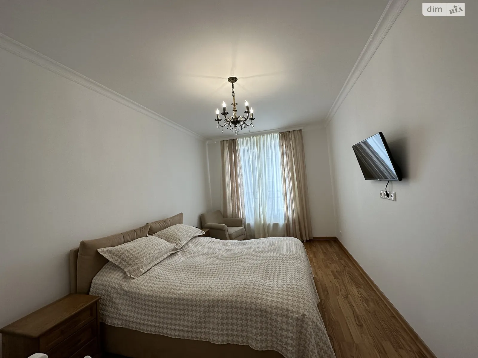 Продается 1-комнатная квартира 40.5 кв. м в Киеве, ул. Анатолия Петрицкого, 23А - фото 1
