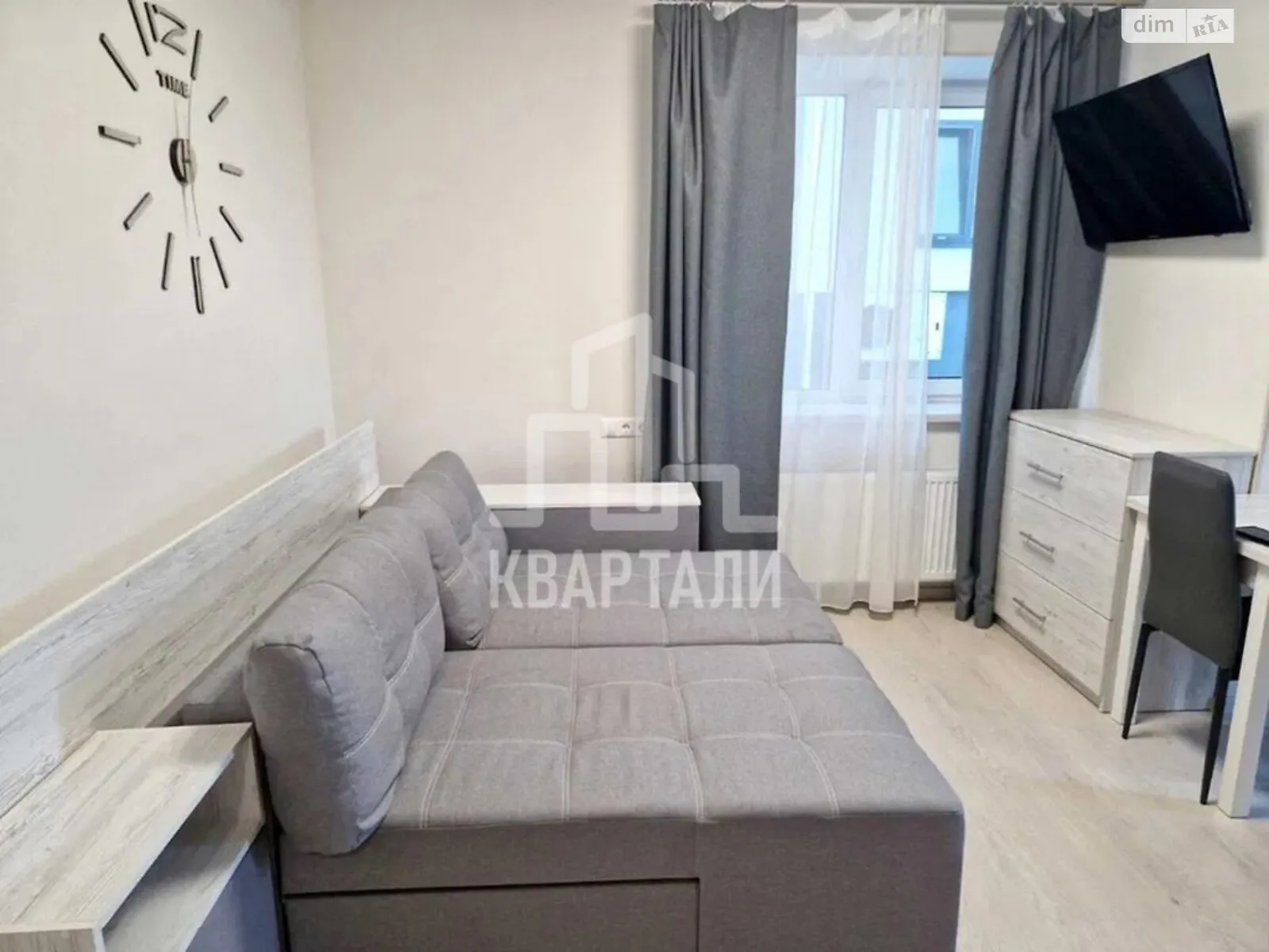 Продается 1-комнатная квартира 28 кв. м в Киеве, ул. Левитана, 28