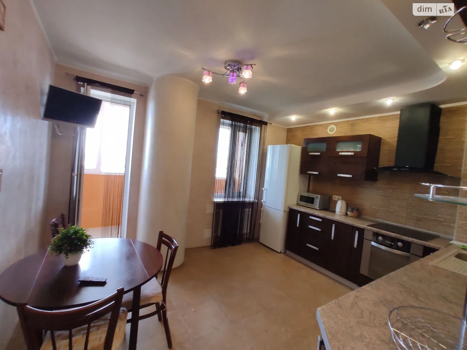 Продається 2-кімнатна квартира 84 кв. м у Харкові, просп. Аерокосмічний(Гагаріна), 43/1 - фото 1