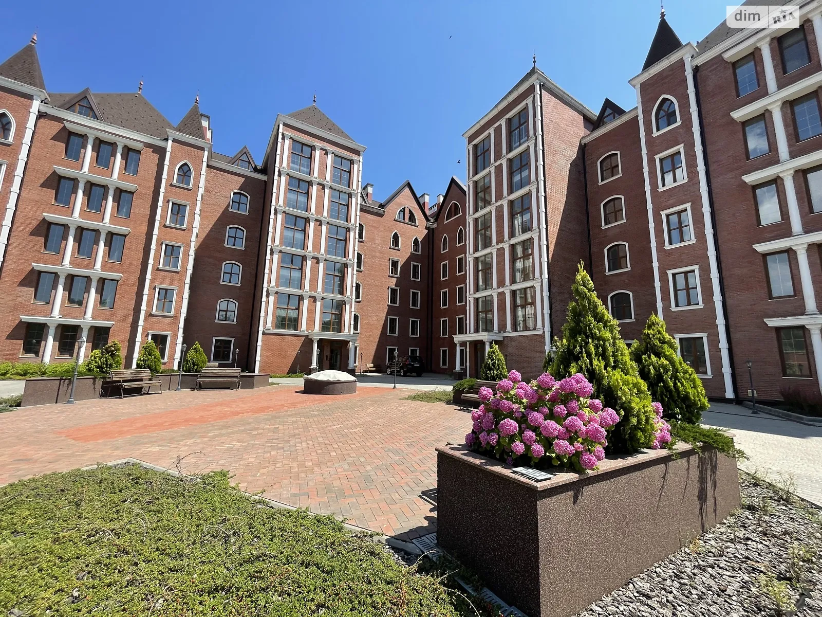 Продается 2-комнатная квартира 122.7 кв. м в Черноморске, ул. Пляжная - фото 1