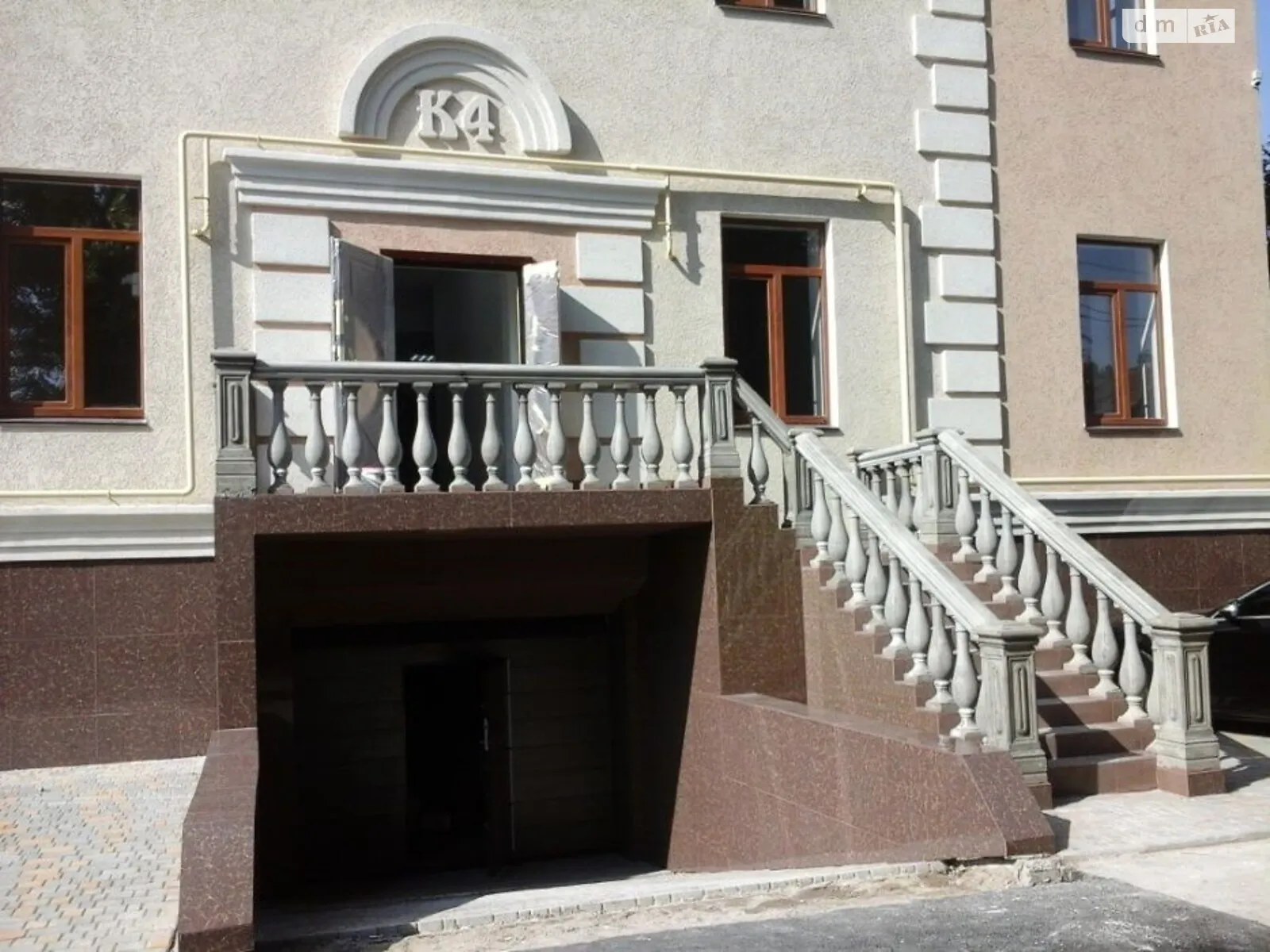 Продається 1-кімнатна квартира 34 кв. м у Одесі, вул. Докова