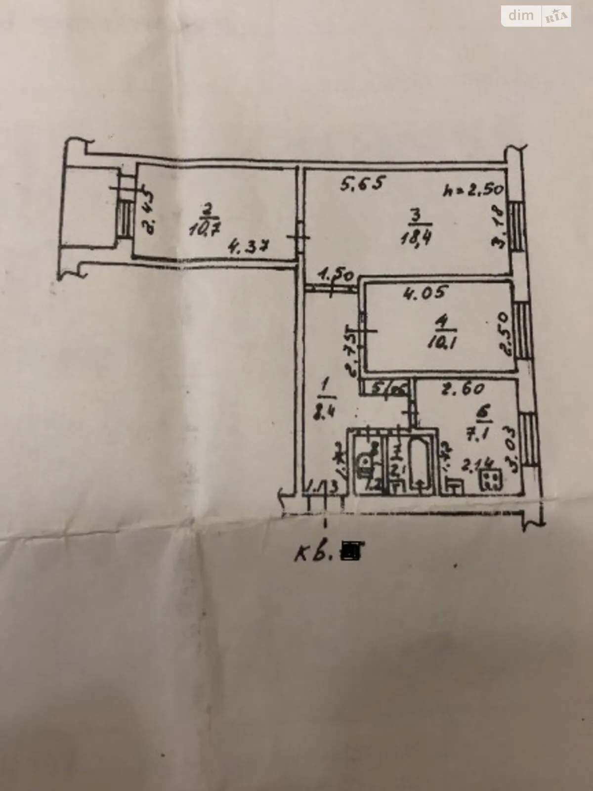 Продается 3-комнатная квартира 61 кв. м в Одессе, пл. Толбухина, 15