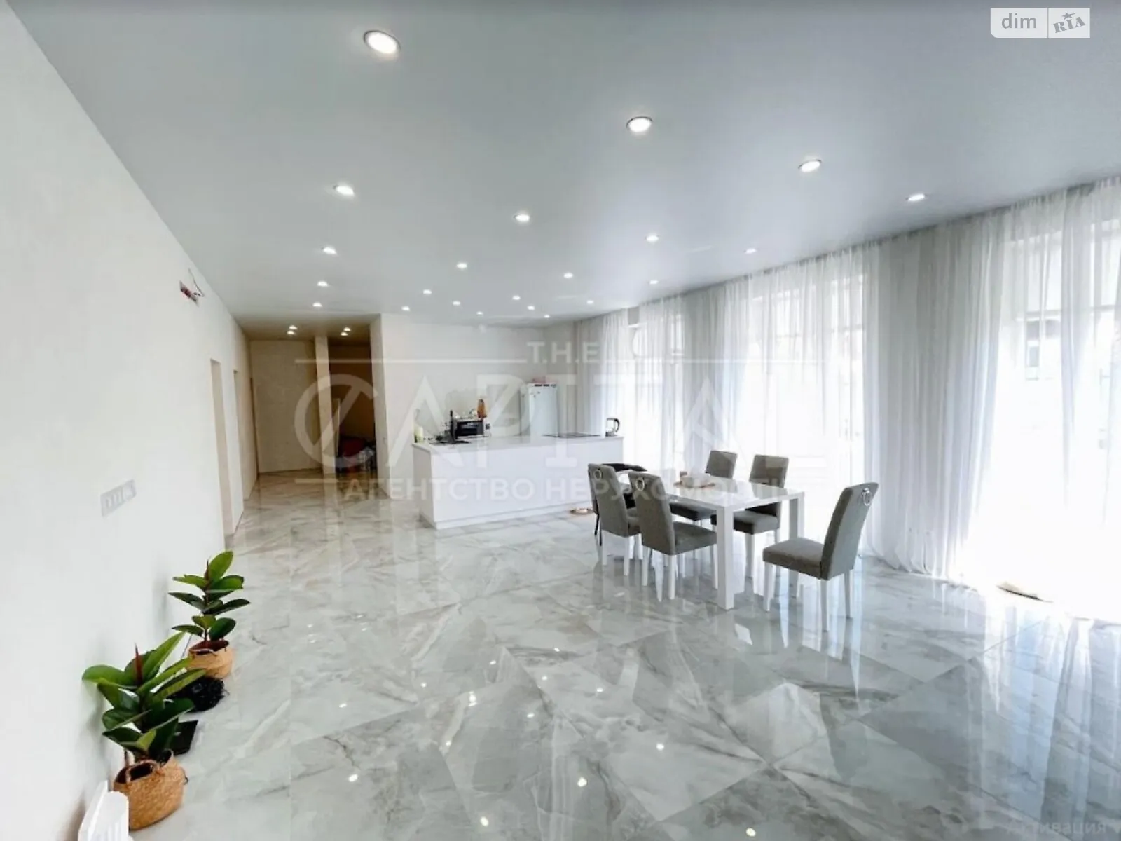 Продается одноэтажный дом 200 кв. м с балконом, цена: 235000 $ - фото 1