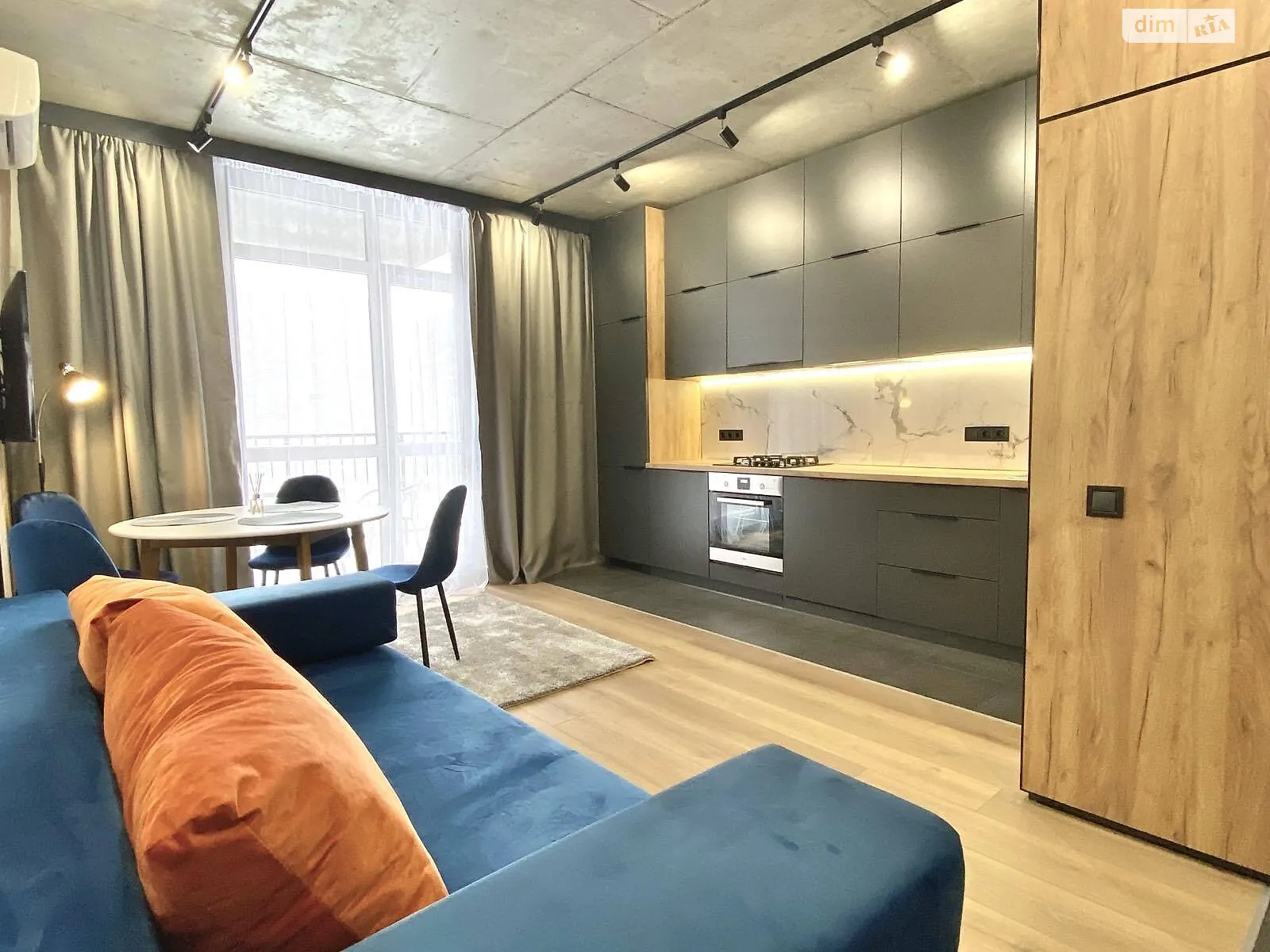 Сдается в аренду 2-комнатная квартира 70 кв. м в Львове, ул. Замарстиновская, 55Д - фото 1