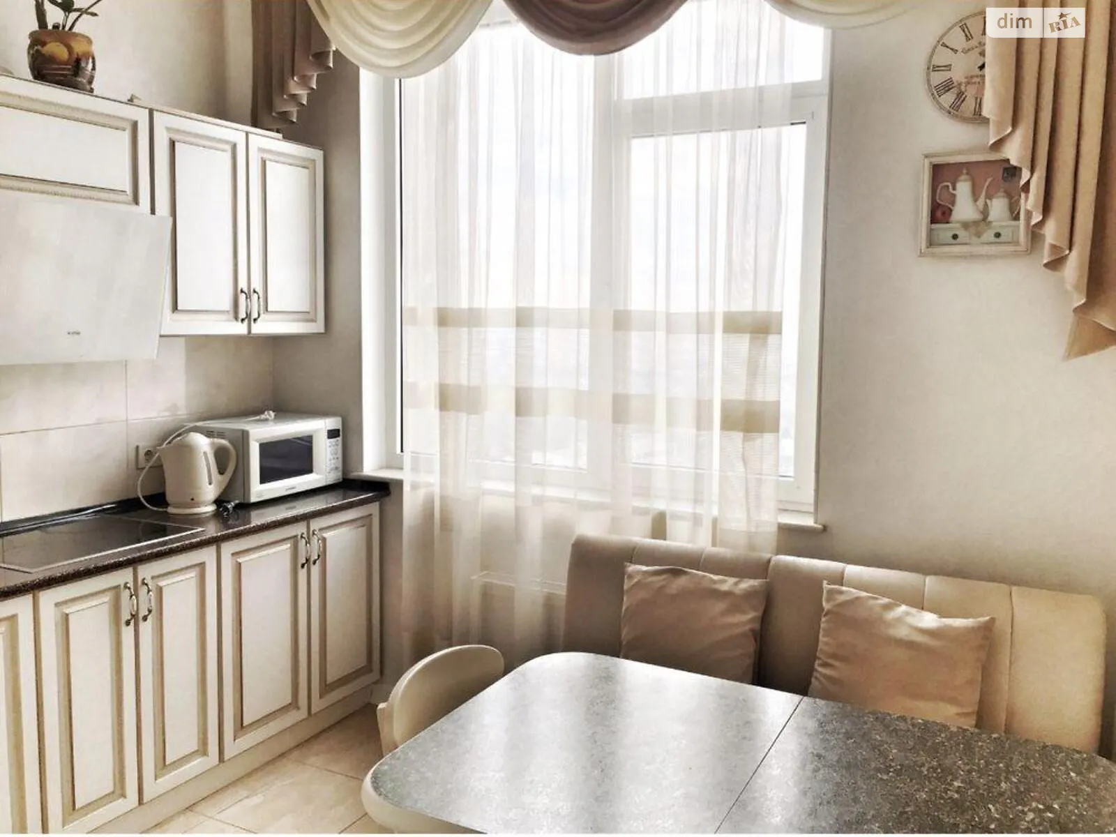Продается 1-комнатная квартира 40 кв. м в Одессе, ул. Асташкина, 29, корп. - фото 1