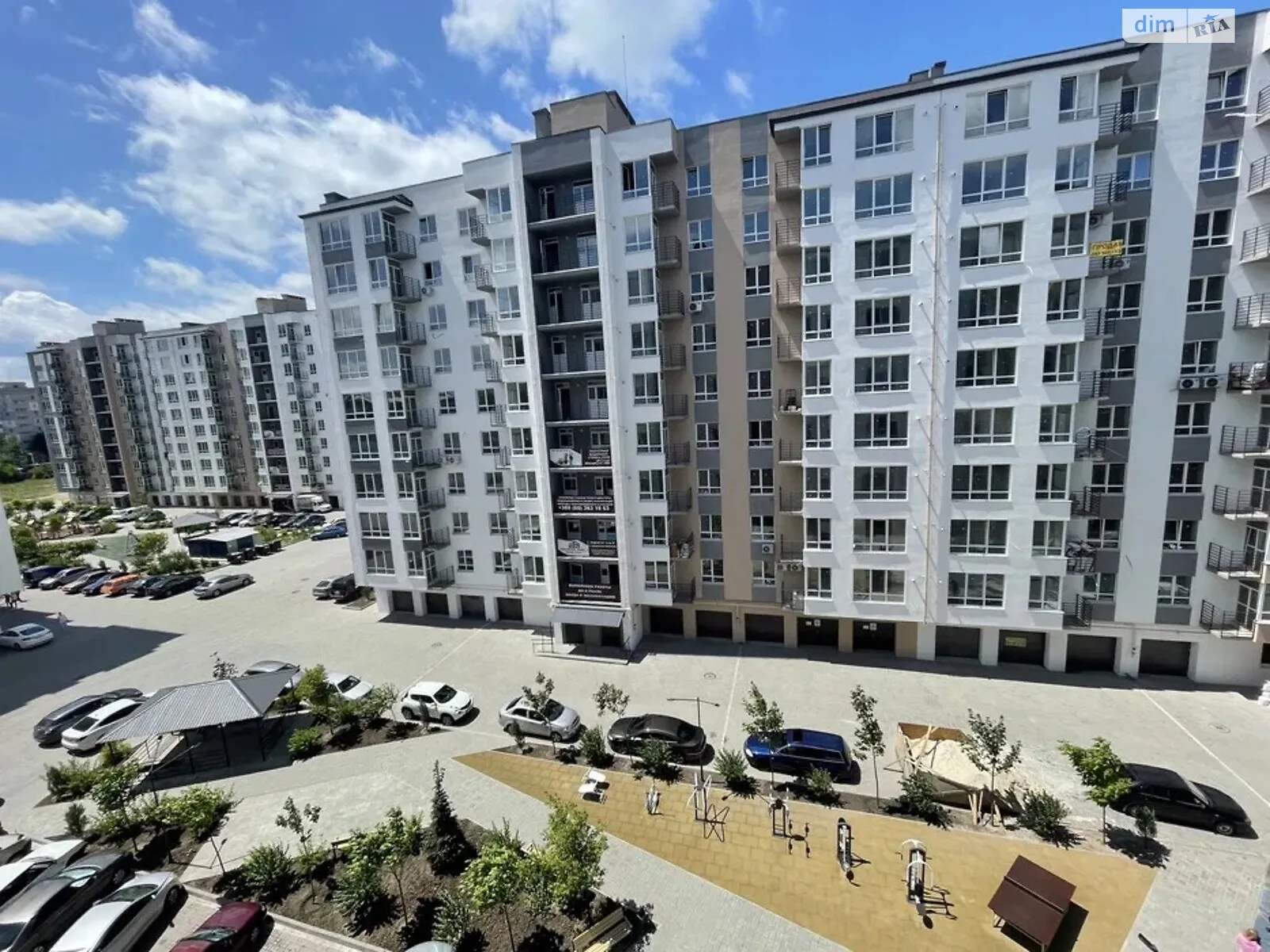 Продается 3-комнатная квартира 78.7 кв. м в Слобожанском, ул. Семейная