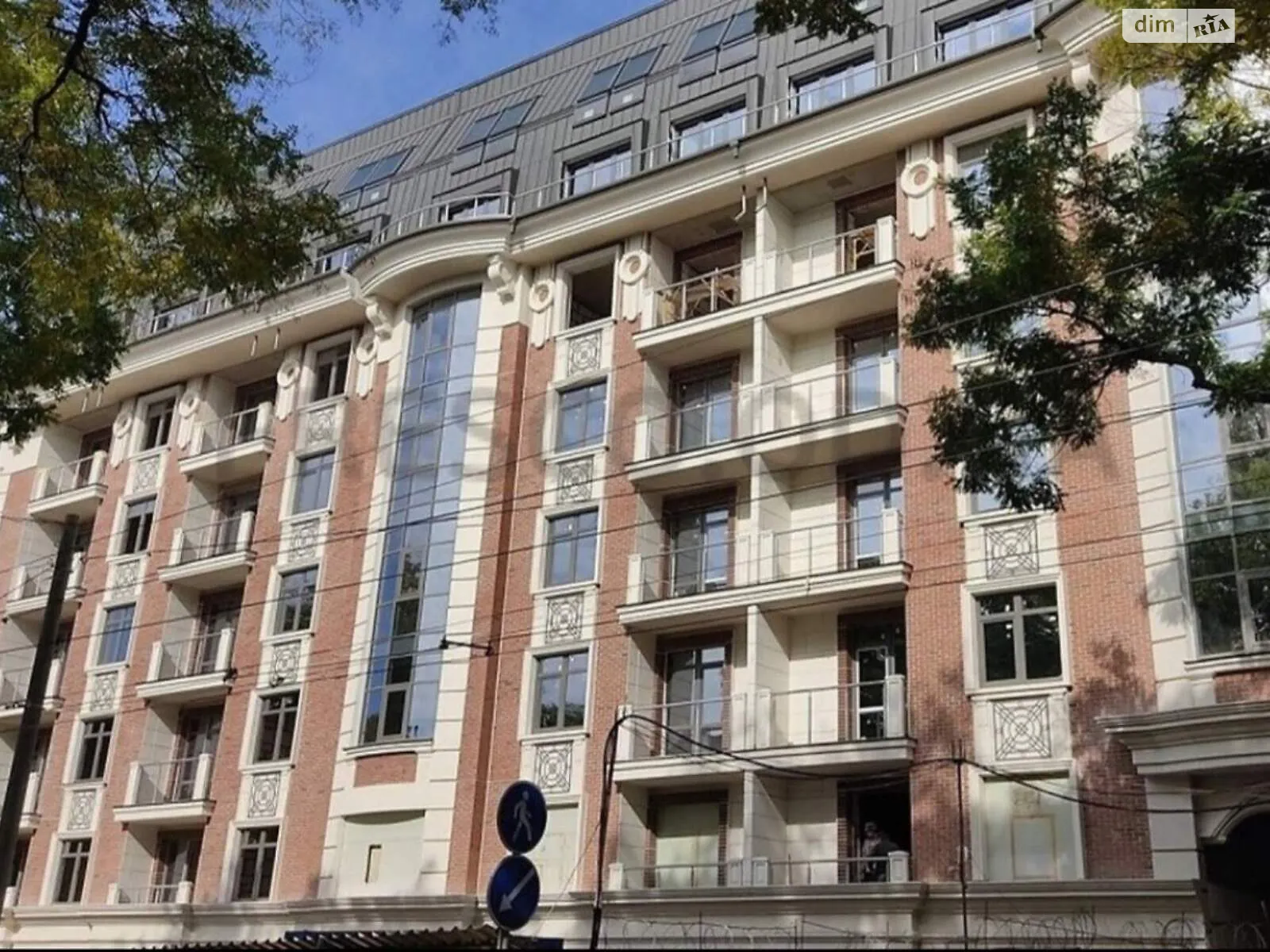 Продается 1-комнатная квартира 54 кв. м в Одессе, ул. Еврейская