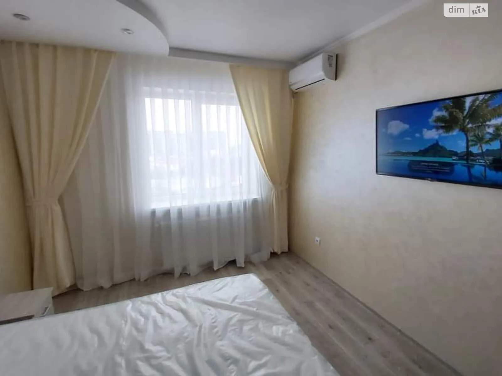 Здається в оренду 1-кімнатна квартира 42 кв. м у Ужгороді, цена: 450 $ - фото 1