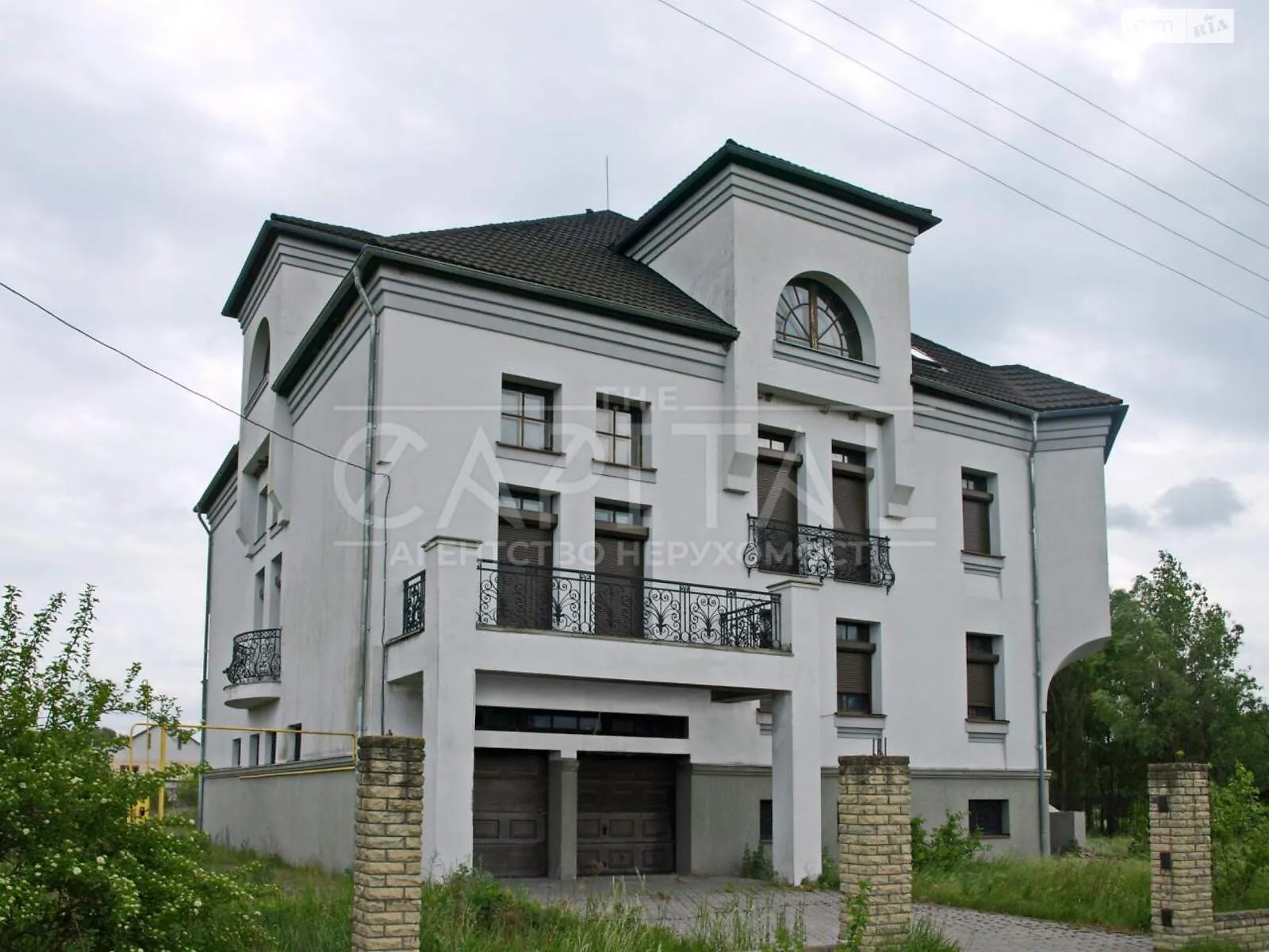 Продається будинок 3 поверховий 808 кв. м з каміном, цена: 250000 $ - фото 1