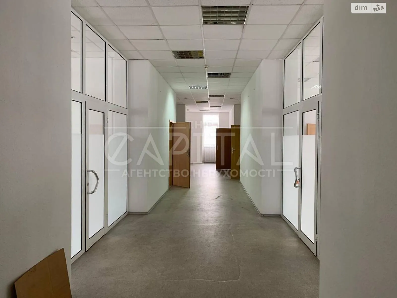 Сдается в аренду офис 305 кв. м в бизнес-центре, цена: 76250 грн