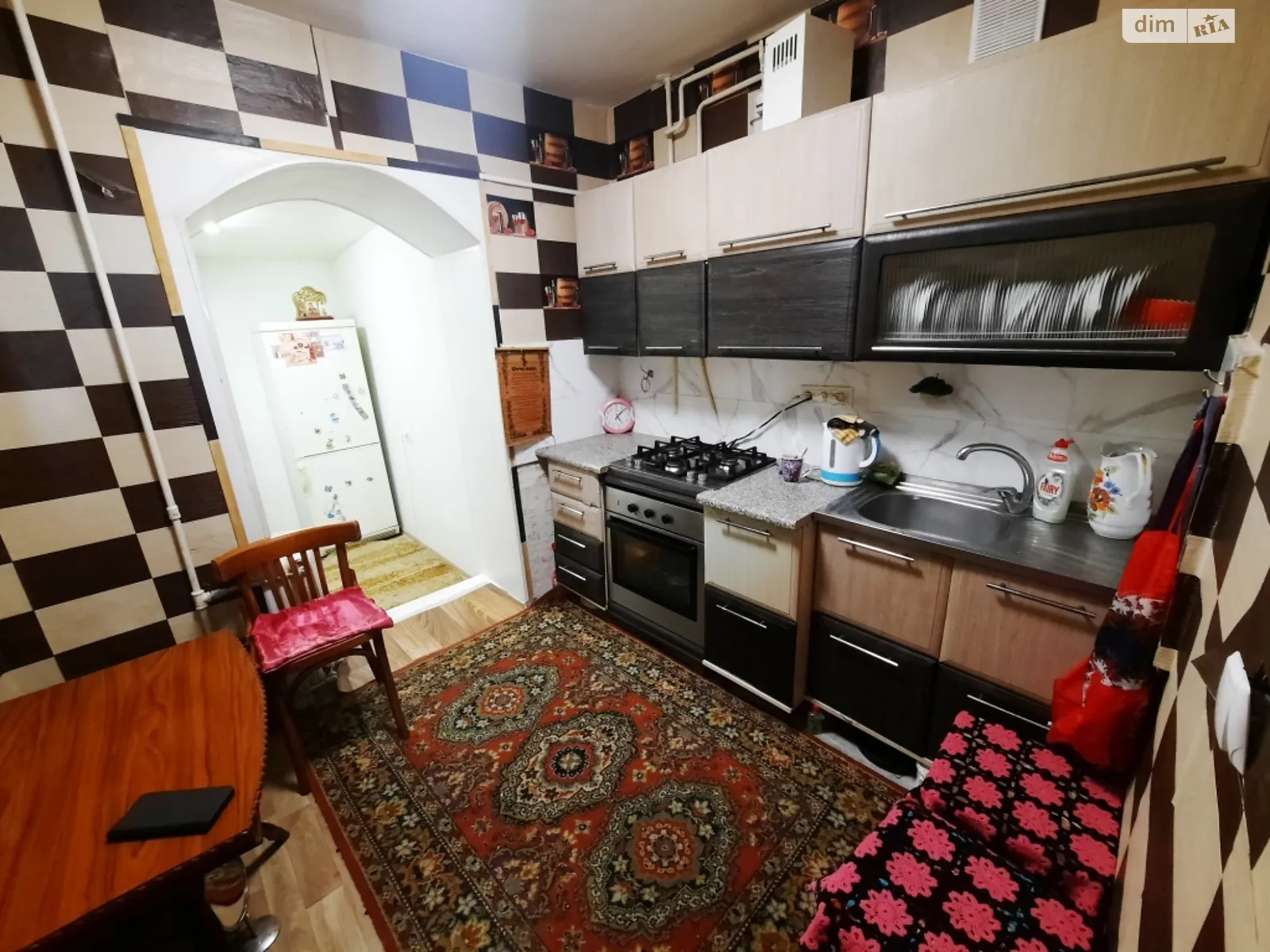 Продается 3-комнатная квартира 42 кв. м в Черноморске, ул. Данченко - фото 1