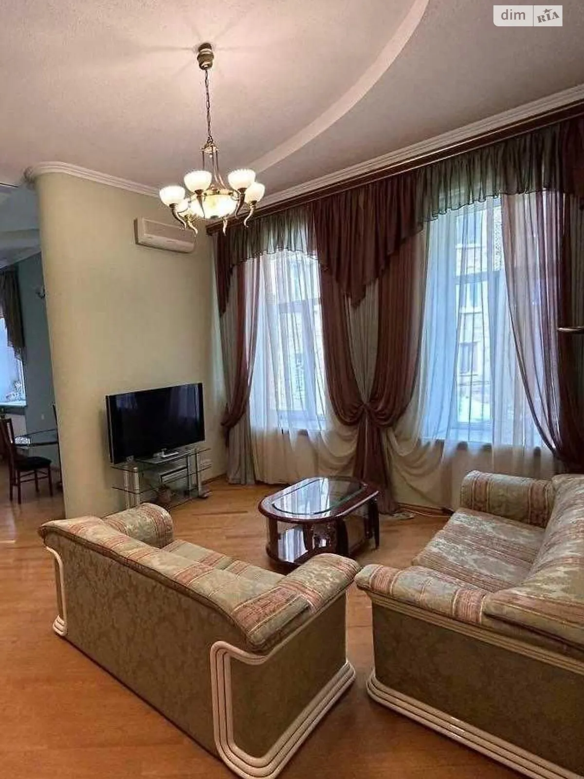 Продается 2-комнатная квартира 62 кв. м в Харькове, цена: 53000 $