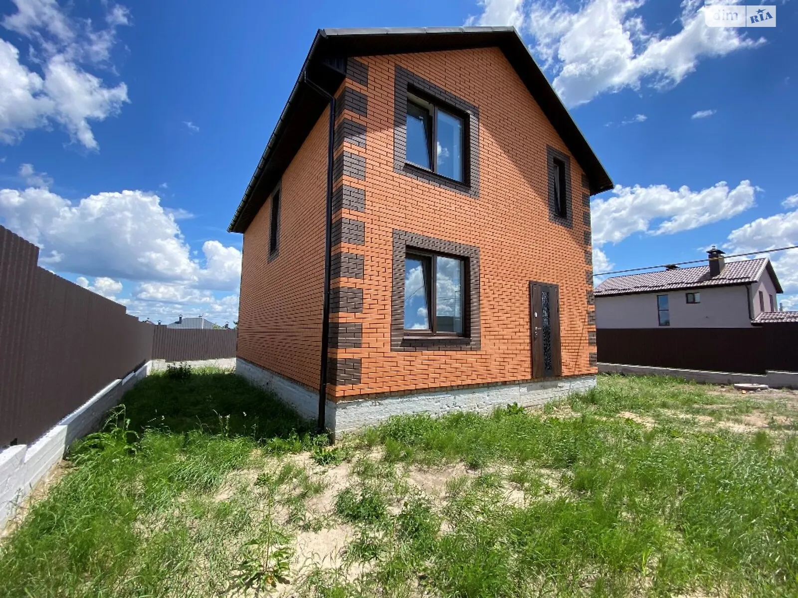 Продается дом на 2 этажа 115 кв. м с бассейном, цена: 85000 $ - фото 1