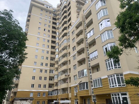 Продается 3-комнатная квартира 103 кв. м в Одессе, ул. Солнечная
