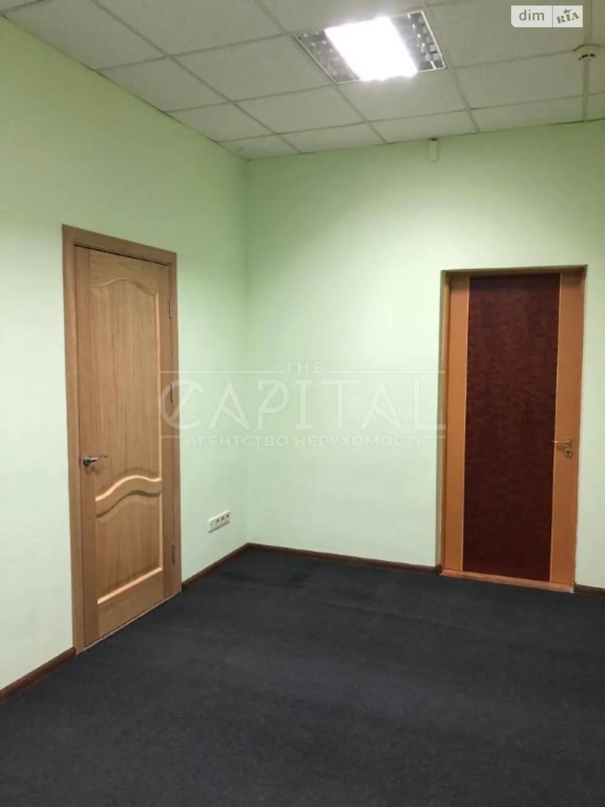 Продается офис 182 кв. м в бизнес-центре, цена: 165000 $