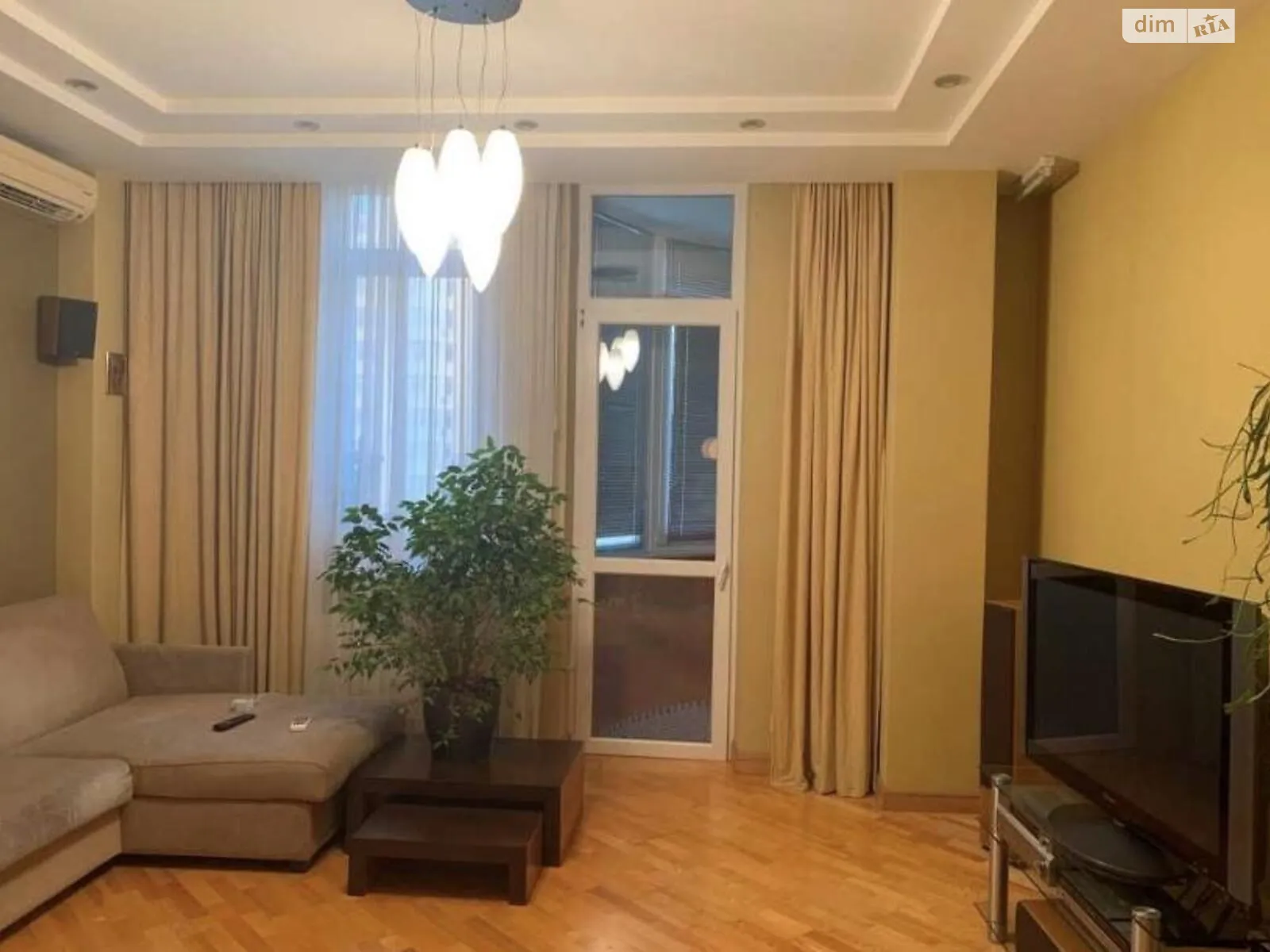 Продается 3-комнатная квартира 88 кв. м в Харькове
