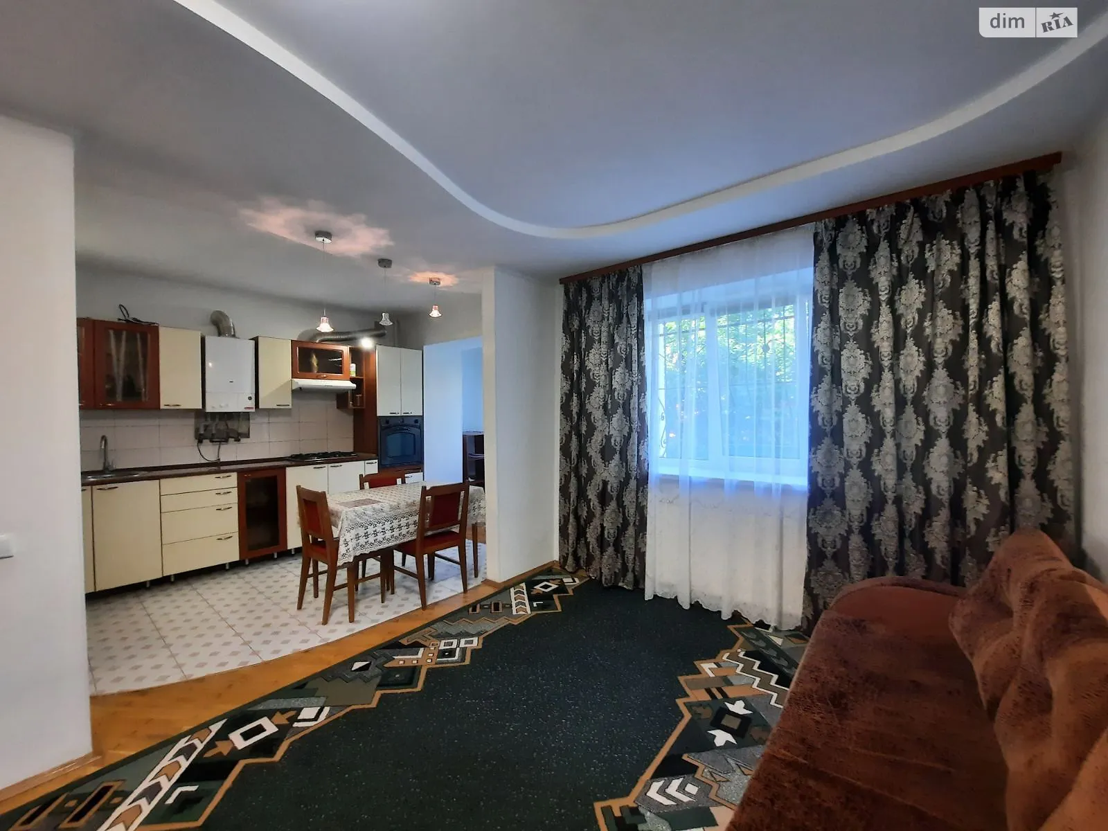 Сдается в аренду 3-комнатная квартира 82 кв. м в Ивано-Франковске, ул. Глебова