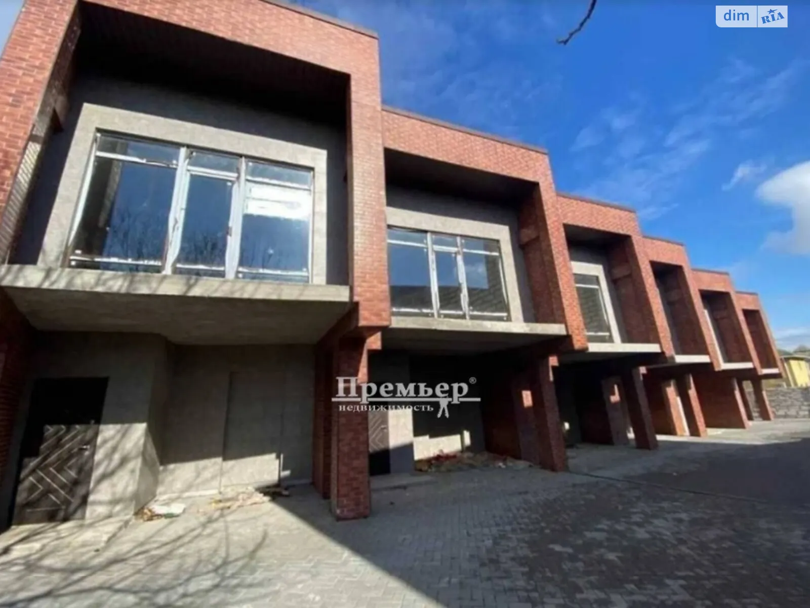 Продается дом на 2 этажа 105 кв. м с террасой, цена: 65000 $