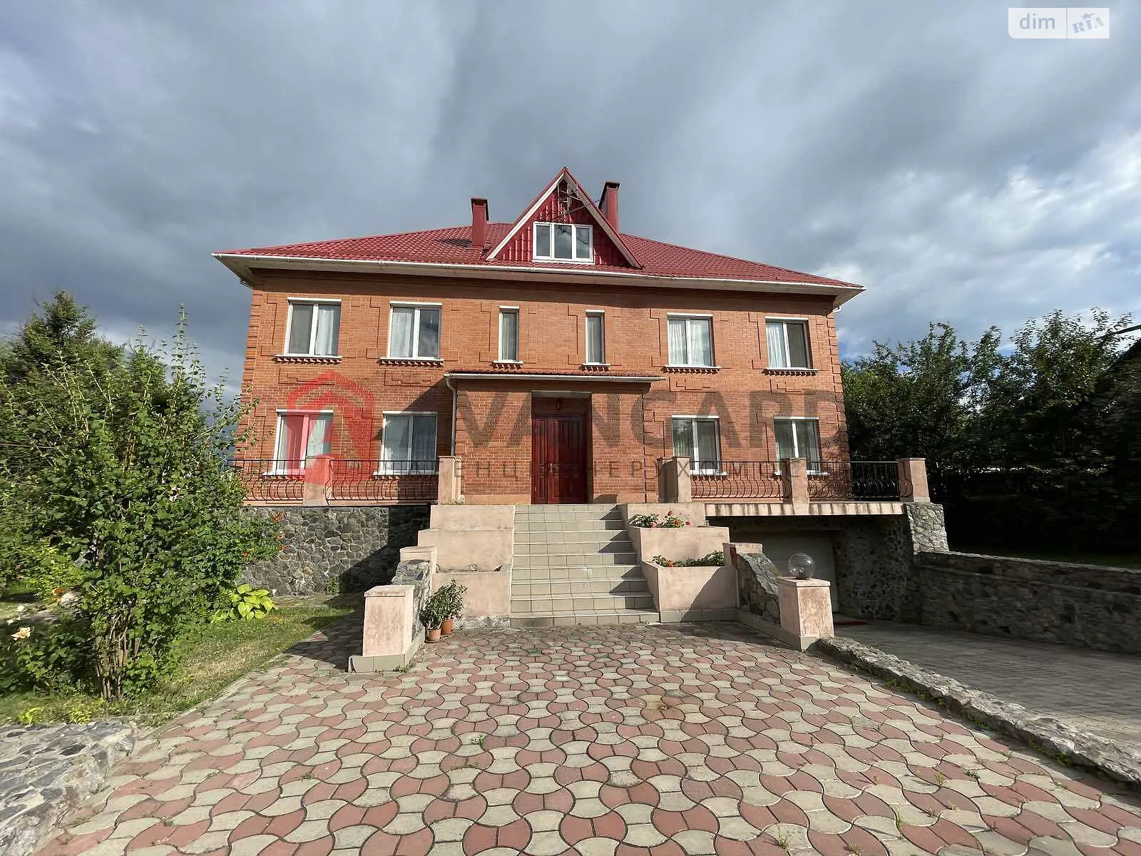 Продается дом на 2 этажа 485 кв. м с беседкой, цена: 175000 $ - фото 1