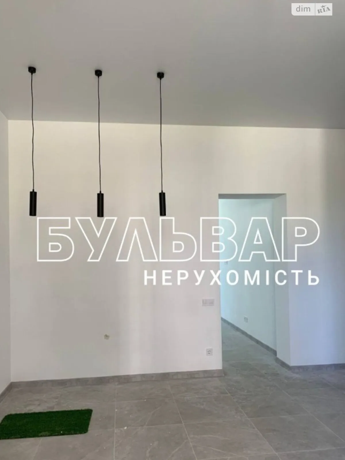 Продається офіс 100 кв. м в бізнес-центрі, цена: 75500 $