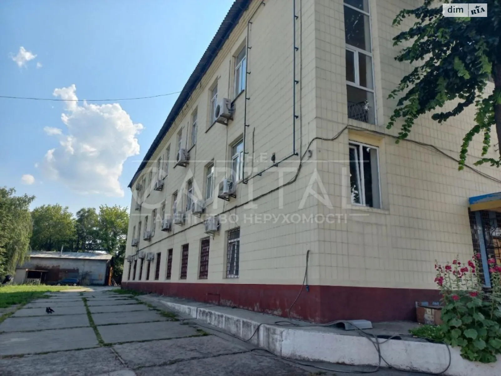 Сдается в аренду офис 440 кв. м в бизнес-центре, цена: 1760 $