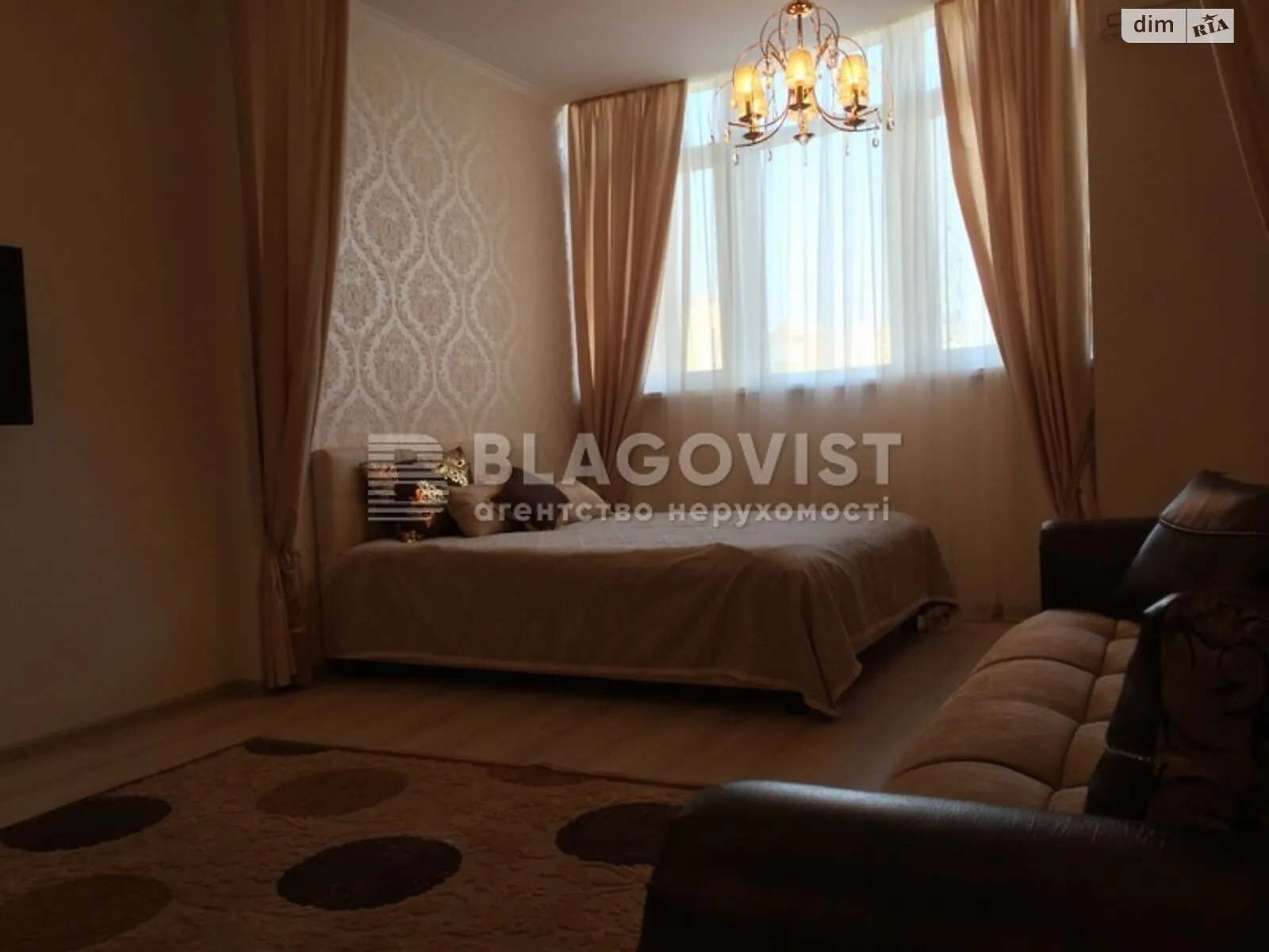 Продается 1-комнатная квартира 40 кв. м в Киеве, ул. Жилянская, 118 - фото 1