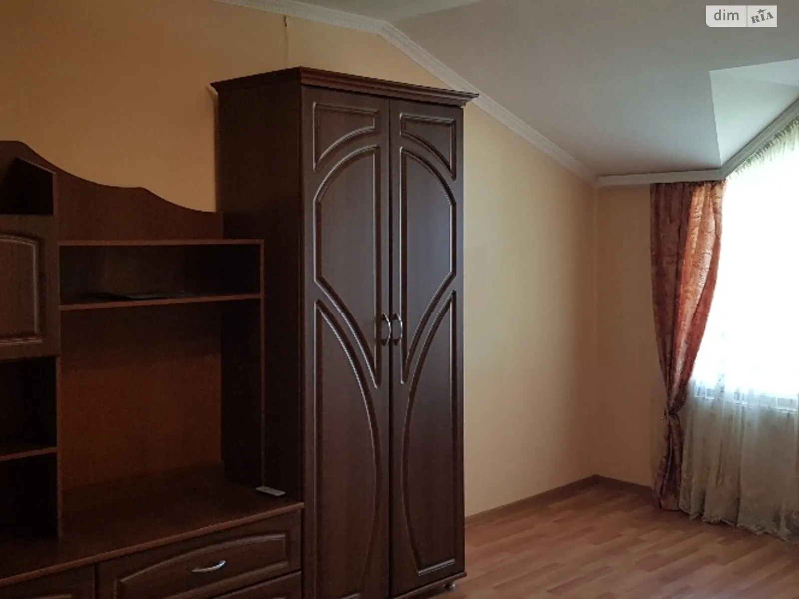 Продается 2-комнатная квартира 64 кв. м в Черткове, цена: 38000 $