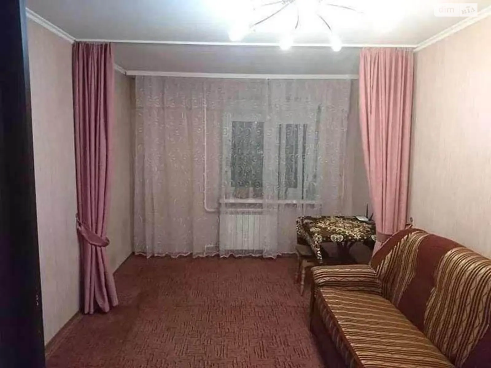 Продается комната 100 кв. м в Киеве, цена: 18500 $