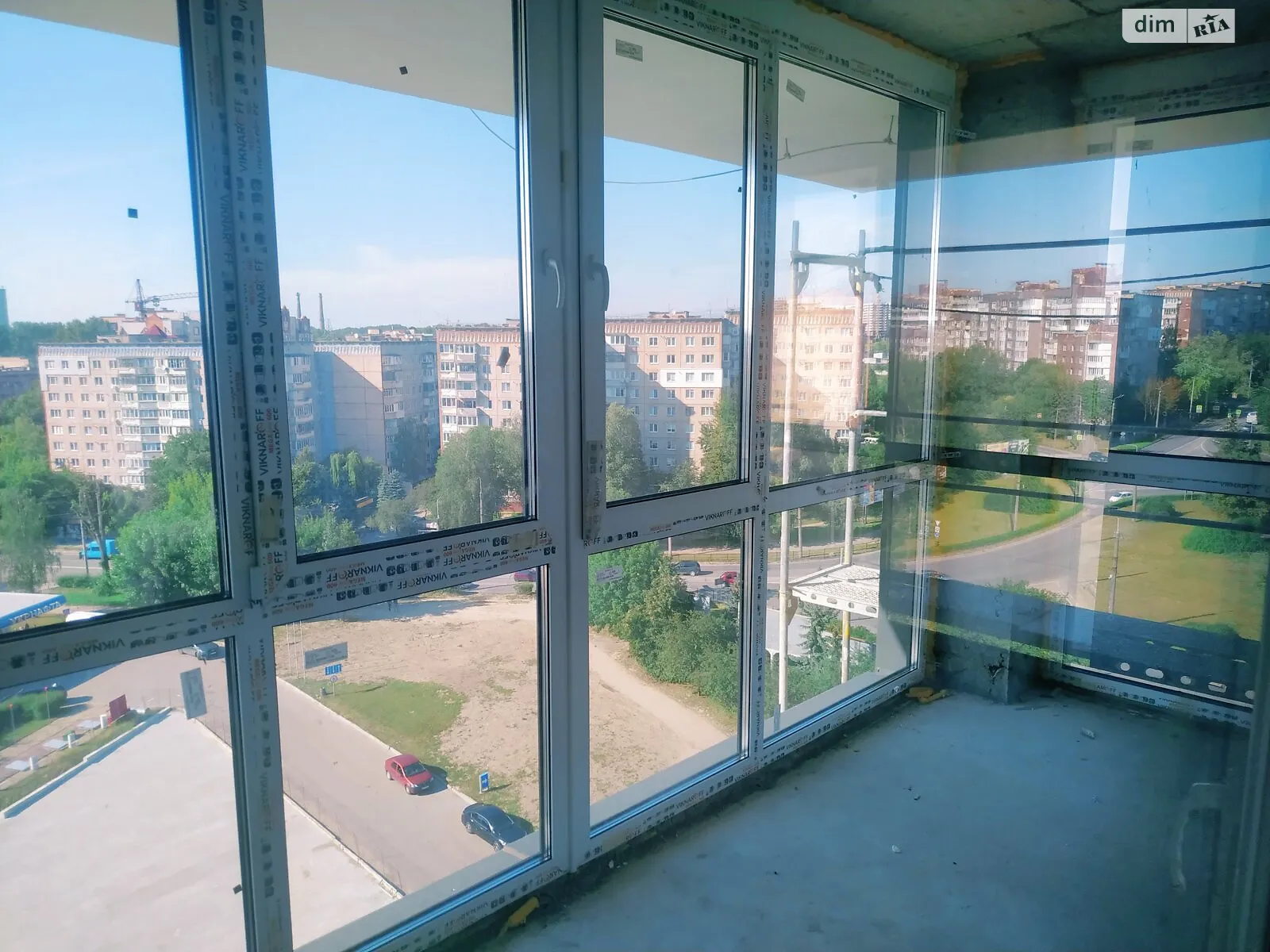 2-кімнатна квартира 71 кв. м у Тернополі, вул. Євгена Коновальця - фото 1