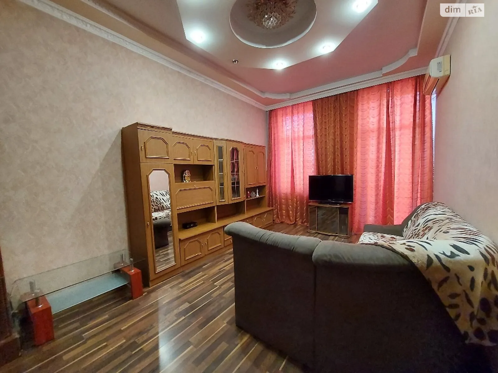 Здається в оренду 2-кімнатна квартира у Мукачеві, вул. Мостова(Космонавта Павла Бєляєва) - фото 1