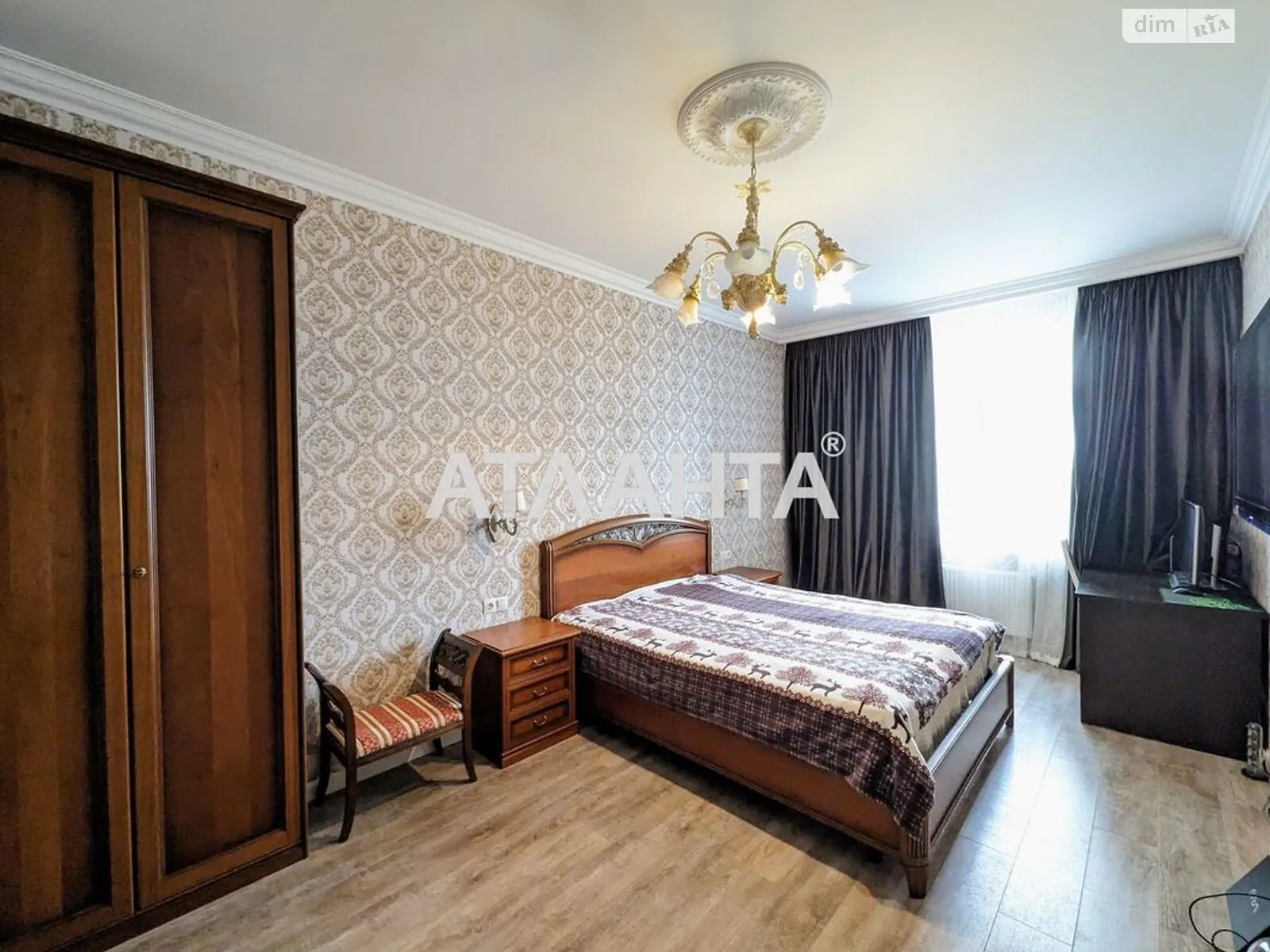 Продается 1-комнатная квартира 50.3 кв. м в Одессе, ул. Леонтовича, 16А - фото 1