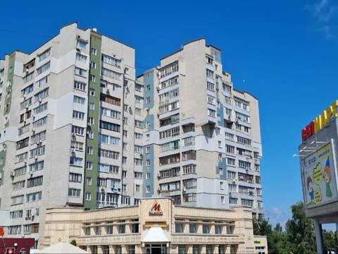 Продається 3-кімнатна квартира 71 кв. м у Черкасах, вул. Припортова