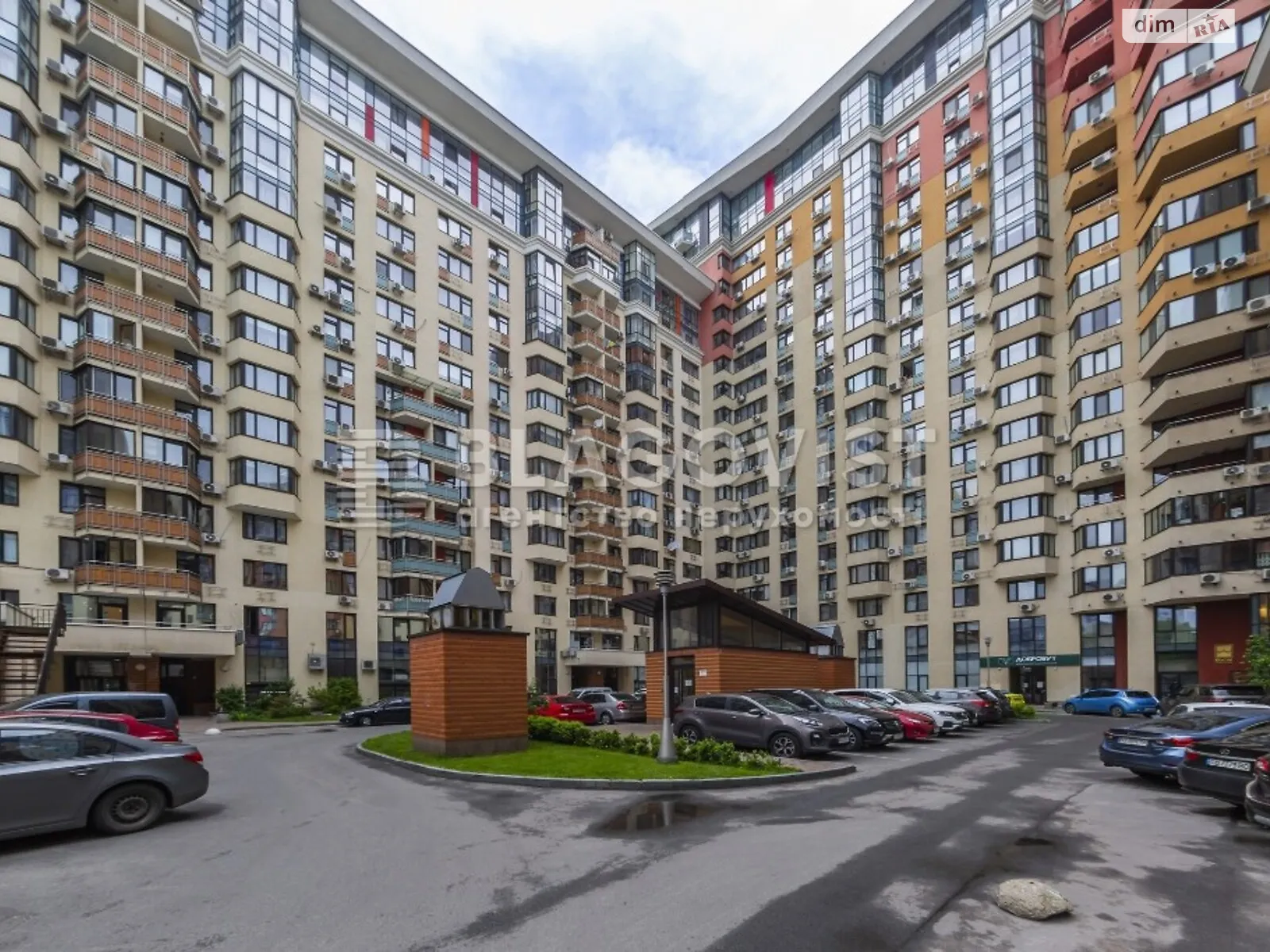 Продается 3-комнатная квартира 162.5 кв. м в Киеве, ул. Ломоносова, 73-79 - фото 1