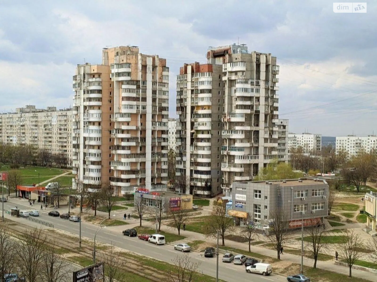 Продается 1-комнатная квартира 39 кв. м в Харькове, просп. Победы, 73Б