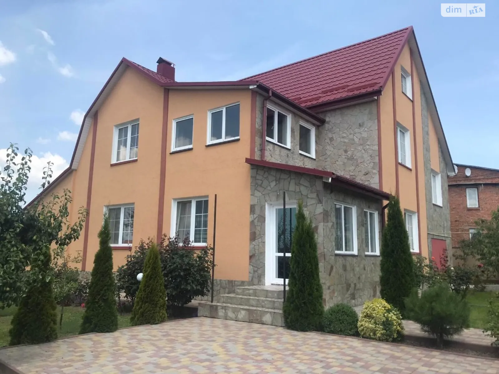 Продается дом на 3 этажа 320 кв. м с подвалом, цена: 215000 $ - фото 1