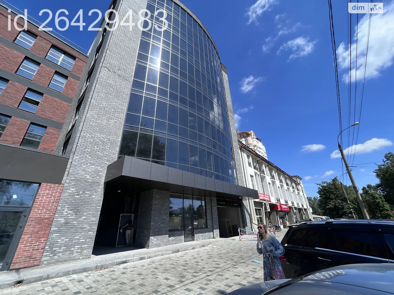 Продается офис 27.4 кв. м в бизнес-центре, цена: 21920 $ - фото 1