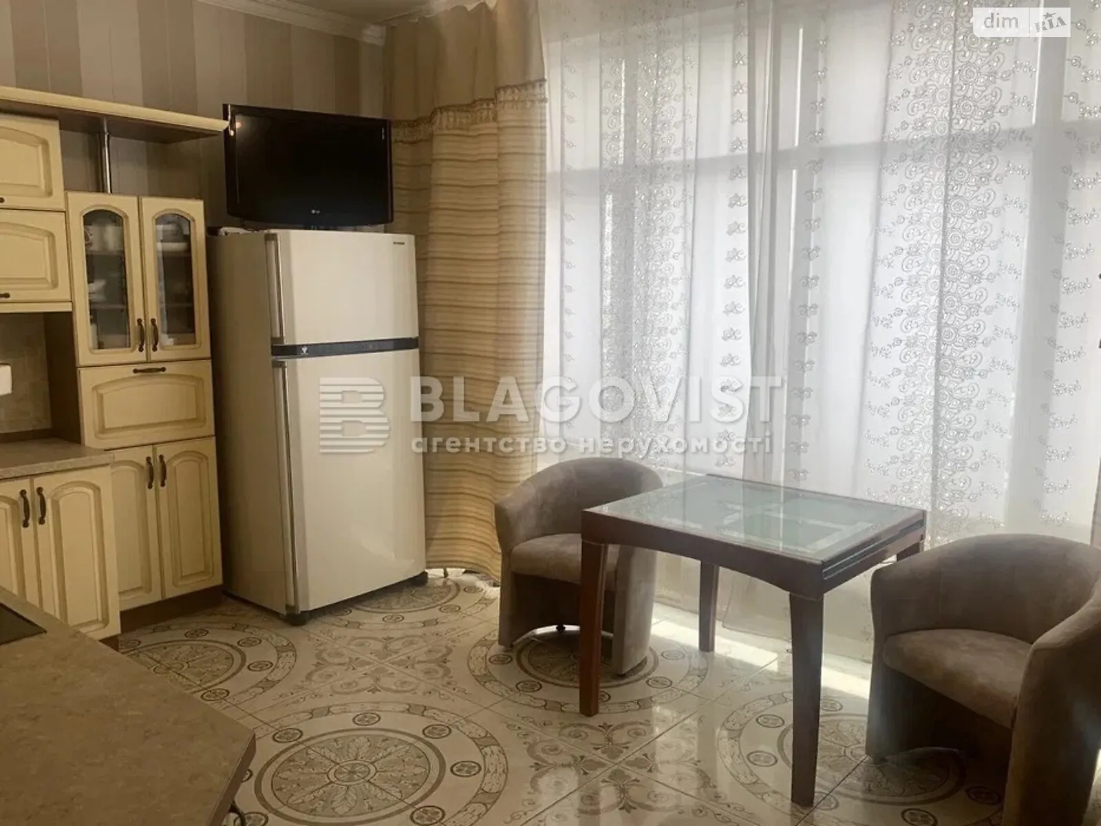 Продается 2-комнатная квартира 82 кв. м в Киеве, ул. Юрия Ильенко, 18Б - фото 1