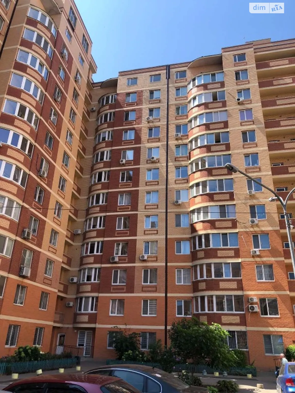 Продается 3-комнатная квартира 92 кв. м в Одессе, ул. Школьная